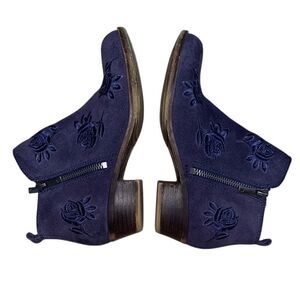 Lucky Brand Navy Suede Embroidered Rose Ankle Boots Size 5
